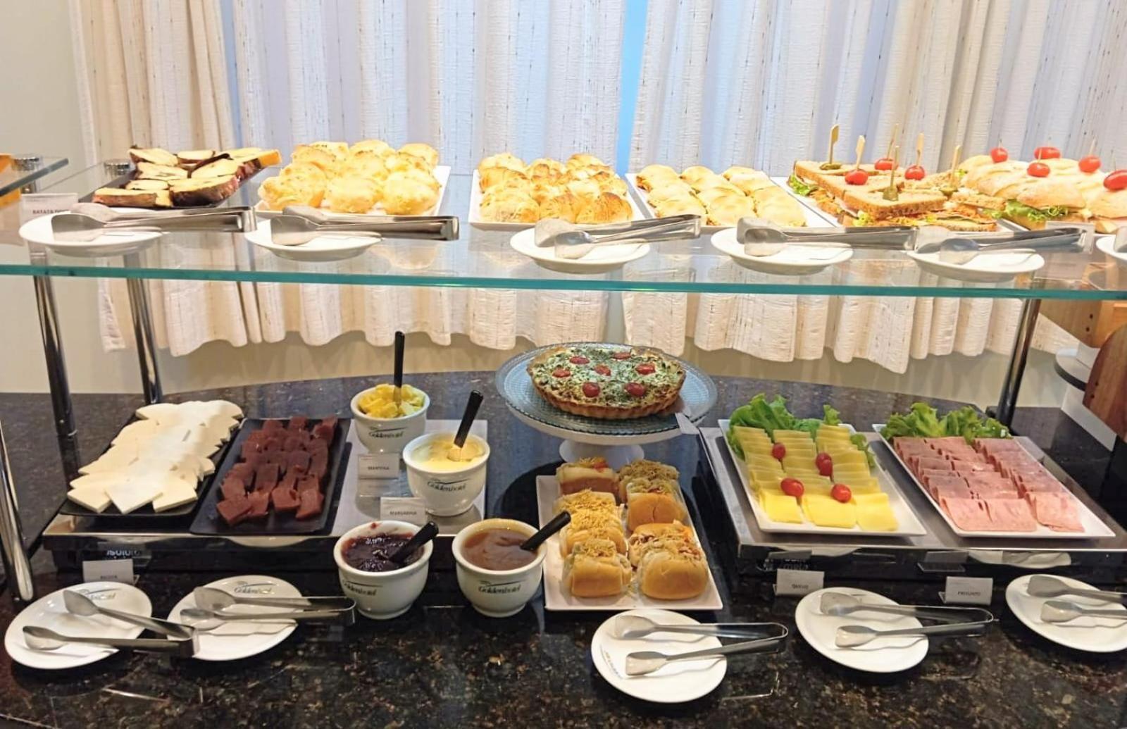 Golden Hotel - O Mais Central - Pet Friendly Chapeco Ngoại thất bức ảnh